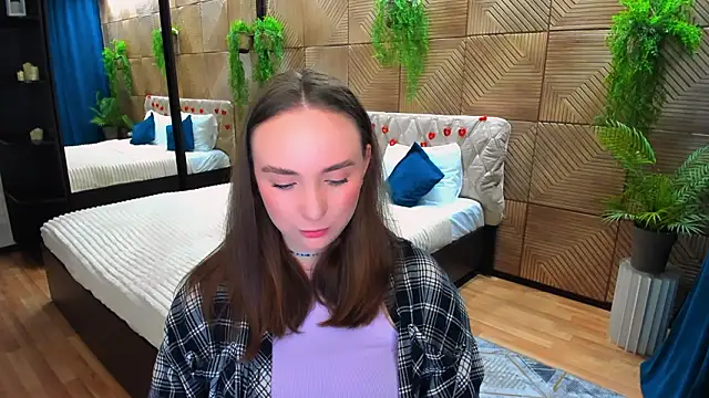 Snapshot of TrueReincarnation chatting on February 2026 04:04:01 PM TrueReincarnation online show from February 2026 04:04:01 PM