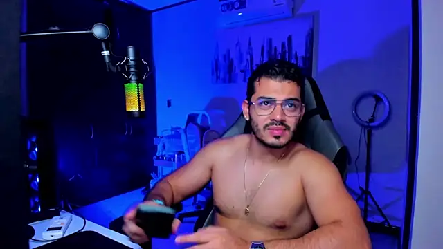 BrunoD31 online show from November 2025 04:01:01 AM