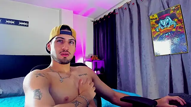 Giomar Reyes online show from February 2026 05:36:01 AM