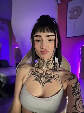 Annie LS online show from October 2025 08:50:02 PM