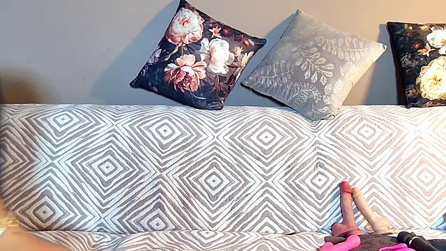 snowpanter online show from September 2025 07:52:02 AM