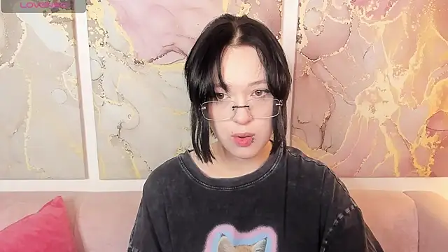 fiamoory online show from January 2026 01:08:02 AM