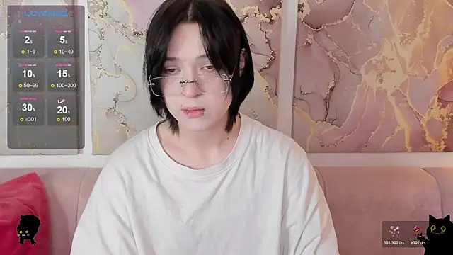 fiamoory online show from April 2026 01:15:01 AM