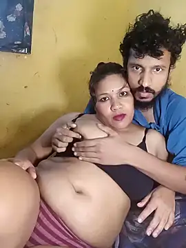 Snapshot of Radhikadavi879 chatting on January 2025 03:48:02 AM Radhikadavi879 online show from January 2025 03:48:02 AM