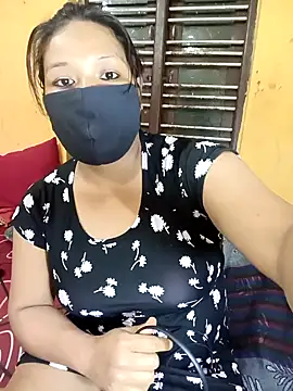 Snapshot of Radhikadavi879 chatting on January 2025 04:04:02 PM Radhikadavi879 online show from January 2025 04:04:02 PM