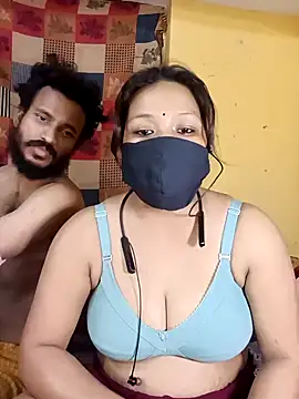 Snapshot of Radhikadavi879 chatting on January 2025 04:39:01 PM Radhikadavi879 online show from January 2025 04:39:01 PM