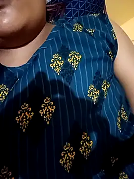 Snapshot of Radhikadavi879 chatting on February 2025 05:01:02 PM Radhikadavi879 online show from February 2025 05:01:02 PM