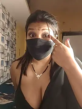 Snapshot of Radhikadavi879 chatting on September 2025 06:10:01 PM Radhikadavi879 online show from September 2025 06:10:01 PM