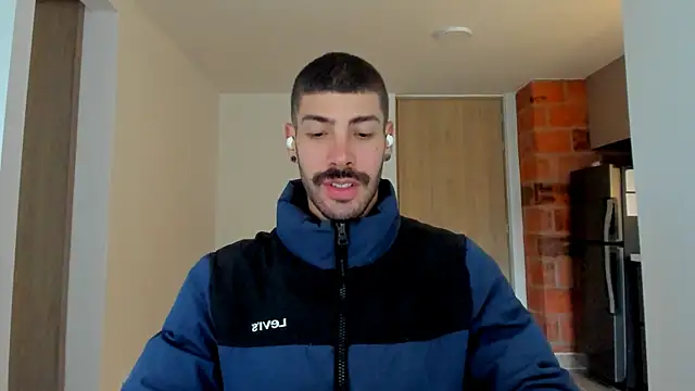 Snapshot of Guyinthemountain chatting on December 2024 11:25:02 AM Guyinthemountain online show from December 2024 11:25:02 AM