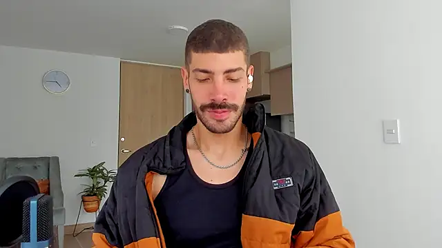 Snapshot of Guyinthemountain chatting on December 2024 12:16:01 PM Guyinthemountain online show from December 2024 12:16:01 PM