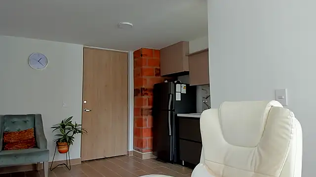 Snapshot of Guyinthemountain chatting on January 2025 03:39:01 PM Guyinthemountain online show from January 2025 03:39:01 PM