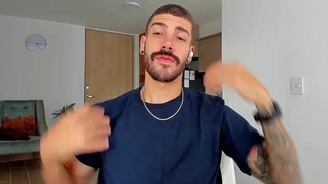 Snapshot of Guyinthemountain chatting on January 2025 01:36:02 PM Guyinthemountain online show from January 2025 01:36:02 PM