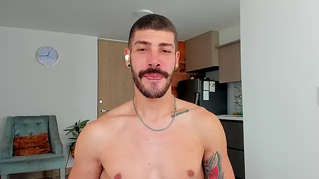 Snapshot of Guyinthemountain chatting on January 2025 04:16:01 PM Guyinthemountain online show from January 2025 04:16:01 PM