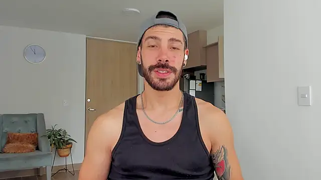 Snapshot of Guyinthemountain chatting on February 2025 07:38:02 PM Guyinthemountain online show from February 2025 07:38:02 PM