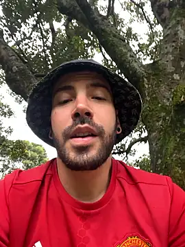 Snapshot of Guyinthemountain chatting on September 2025 09:28:02 PM Guyinthemountain online show from September 2025 09:28:02 PM