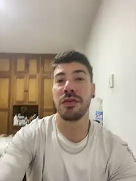 Snapshot of Guyinthemountain chatting on October 2025 01:52:02 PM Guyinthemountain online show from October 2025 01:52:02 PM