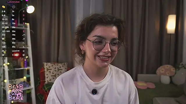 Snapshot of FlairEdgin chatting on April 2026 07:21:02 PM FlairEdgin online show from April 2026 07:21:02 PM