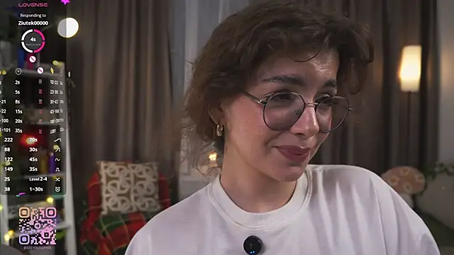 Snapshot of FlairEdgin chatting on April 2026 07:58:02 PM FlairEdgin online show from April 2026 07:58:02 PM