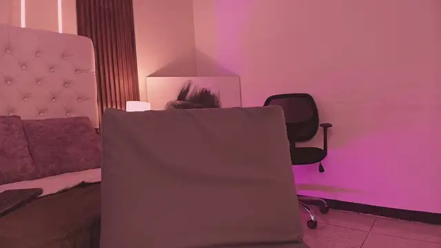 alisson sanders online show from February 2026 01:18:01 PM