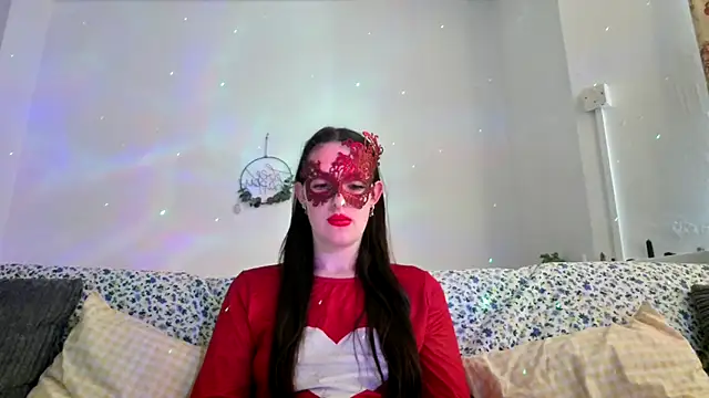 LexiSnowUK online show from December 2025 10:24:01 AM