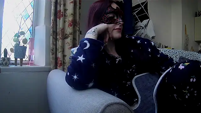 LexiSnowUK online show from April 2026 08:50:02 AM