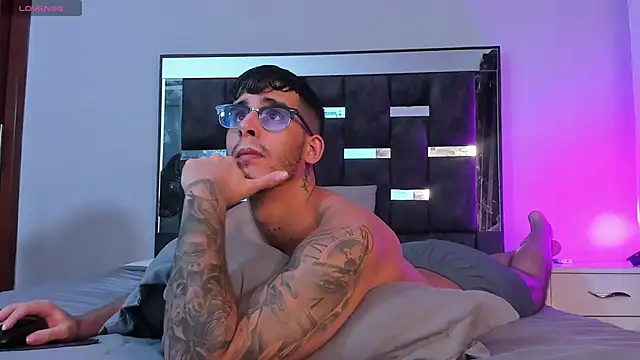 iamcamiloo  online show from March 2025 09:48:02 PM