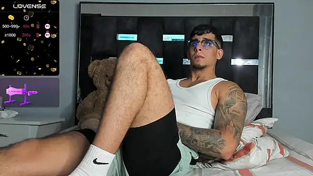 iamcamiloo  online show from November 2025 04:12:01 AM