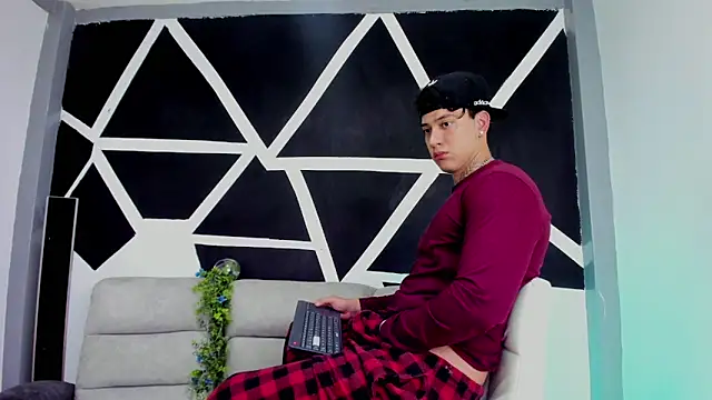 JUSTIN FULLER1 online show from November 2025 05:25:02 PM