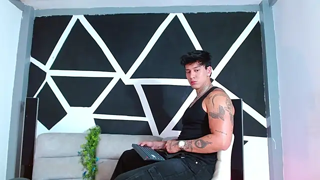 JUSTIN FULLER1 online show from November 2025 04:08:02 PM