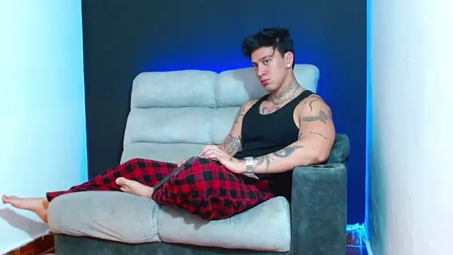 JUSTIN FULLER1 online show from January 2026 08:44:01 PM