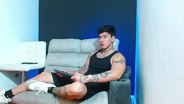 JUSTIN FULLER1 online show from March 2026 05:40:02 PM