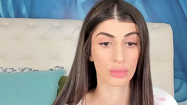 SkinnyDolly online show from January 2026 08:43:02 PM