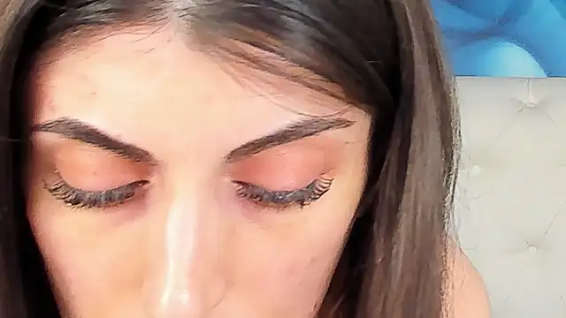 SkinnyDolly online show from April 2026 03:06:01 AM