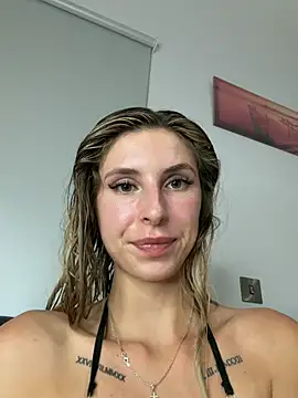 Snapshot of emma05 chatting on July 2026 06:57:02 PM emma05 online show from July 2026 06:57:02 PM