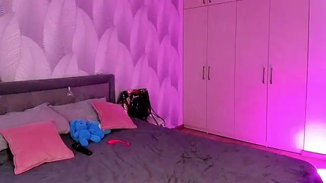 Bambiii bby online show from October 2025 01:39:02 AM