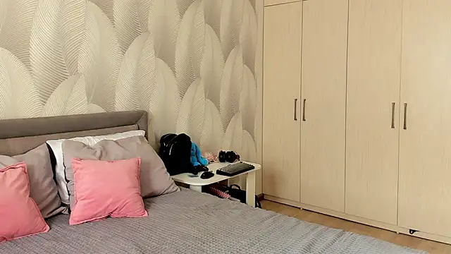 Bambiii bby online show from April 2026 02:50:01 AM