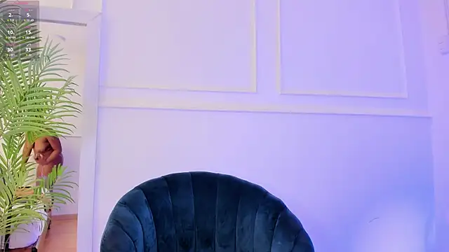 Abril Storm online show from March 2025 09:18:02 PM