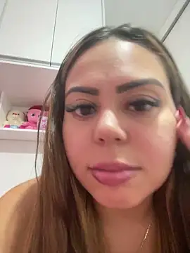 lariic online show from March 2025 01:19:01 AM