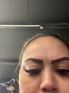 lariic online show from September 2025 06:07:01 PM