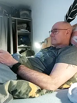 bogland33 online show from March 2026 07:28:02 PM