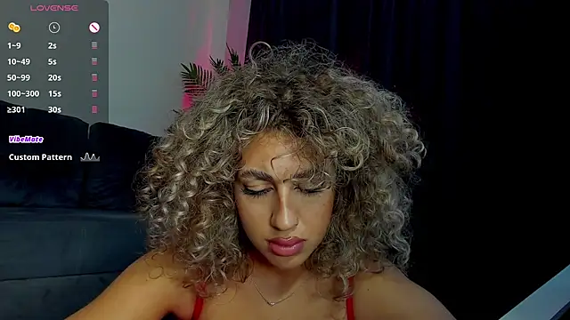 Snapshot of CurlyAnt0 chatting on December 2024 11:39:02 PM CurlyAnt0 online show from December 2024 11:39:02 PM