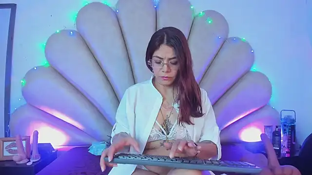 Anna  Spencer online show from February 2025 12:27:01 PM