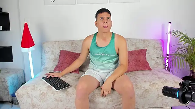 ANDREZALVAREZ online show from November 2025 12:00:01 AM