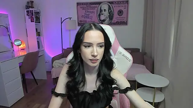 Snapshot of flora_off chatting on May 2026 10:53:02 AM flora off online show from May 2026 10:53:02 AM