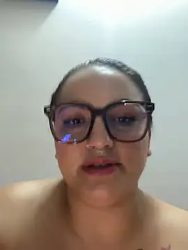 Snapshot of paula_thompson2 chatting on February 2026 07:43:02 AM paula thompson2 online show from February 2026 07:43:02 AM