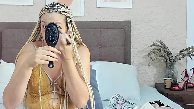 CarolinaGlamour online show from September 2025 02:33:01 AM