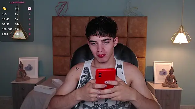 Snapshot of AlejooTwink chatting on December 2024 12:52:01 AM AlejooTwink online show from December 2024 12:52:01 AM