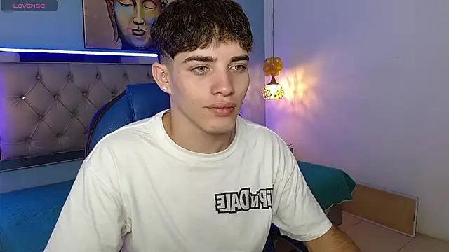 Snapshot of AlejooTwink chatting on January 2025 05:59:01 PM AlejooTwink online show from January 2025 05:59:01 PM