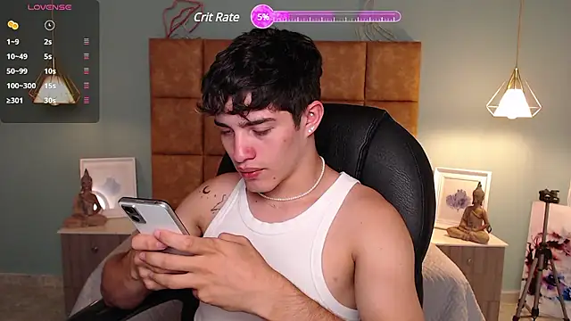 Snapshot of AlejooTwink chatting on February 2025 06:41:02 PM AlejooTwink online show from February 2025 06:41:02 PM