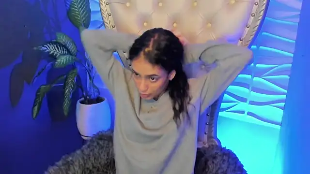 Snapshot of Layla_707 chatting on November 2025 01:38:01 AM Layla 707 online show from November 2025 01:38:01 AM